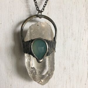 "Neptune" Chaledony & Quartz necklace